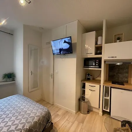 Lion D'or 23 - Meublee Et Equipee En Centre-ville דירה Montluçon